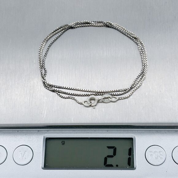 Vintage Italy CA Sterling Silver 925 0.9mm Box Chain Necklace 18" - Picture 3 of 3